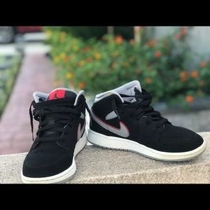 I’m Selling fresh Pairs of Jordan’s